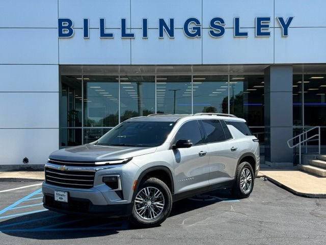 Used 2024 Chevrolet Traverse LT