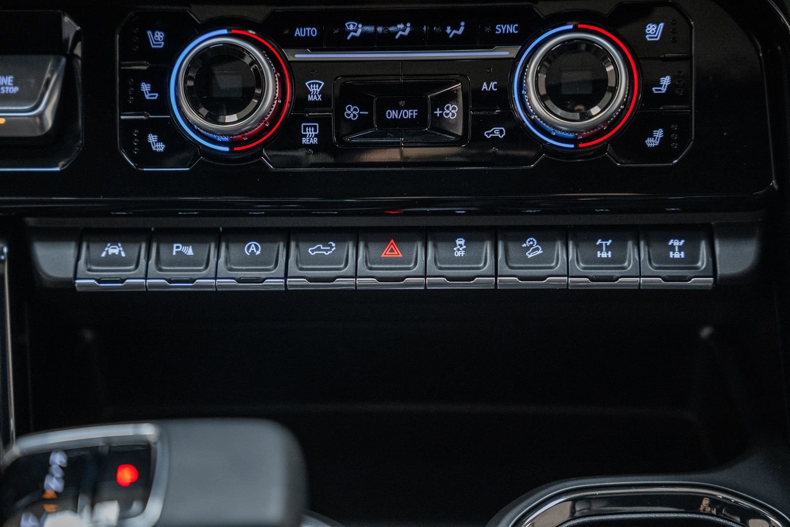 Used 2023 GMC Sierra 1500 AT4X image 32