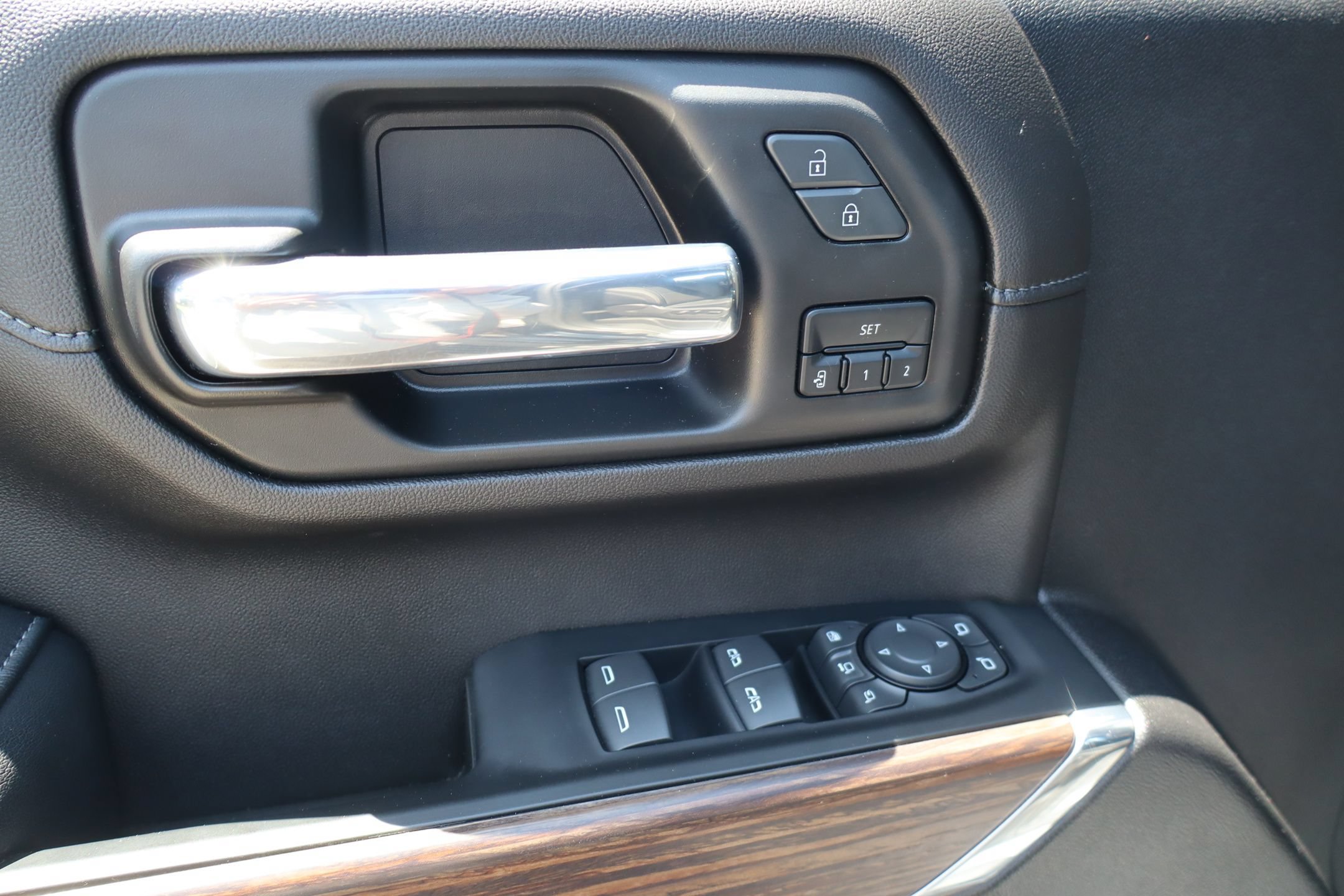 Used 2023 Chevrolet Silverado 3500 High Country AWD/4WD image 13