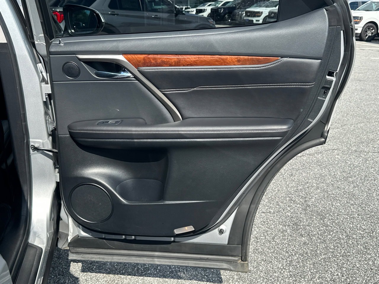 Used 2018 Lexus RX 350L FWD w/ Premium Package image 18