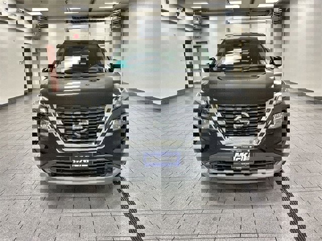 Used 2023 Nissan Rogue SV image 2