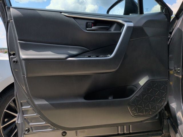 Used 2025 Toyota RAV4 LE AWD/4WD image 12