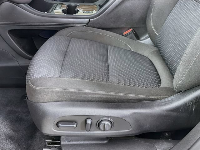 Used 2020 GMC Acadia SLE w/ Driver Convenience Package FWD image 21