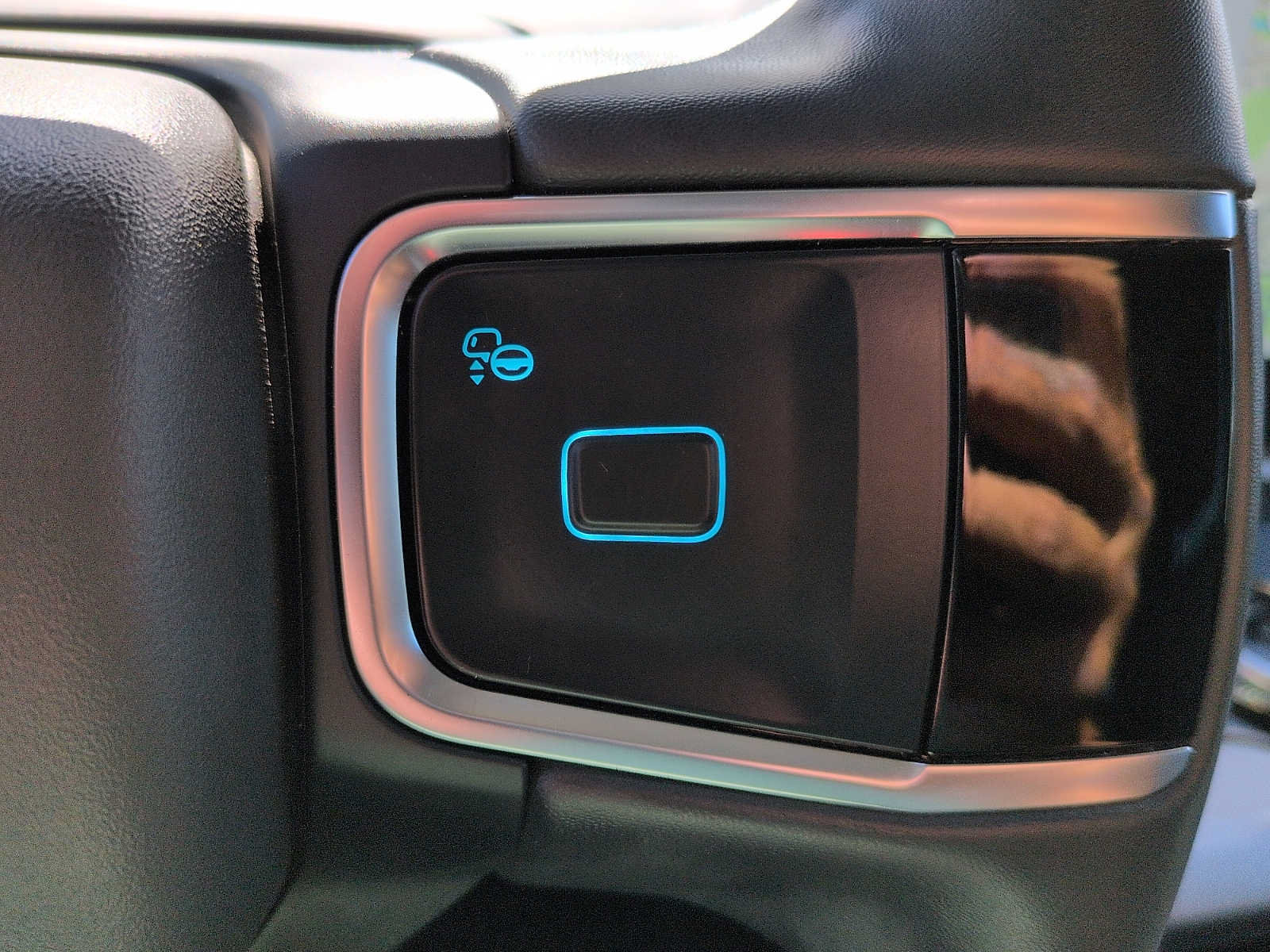Certified 2025 Ford Expedition Active AWD/4WD image 16