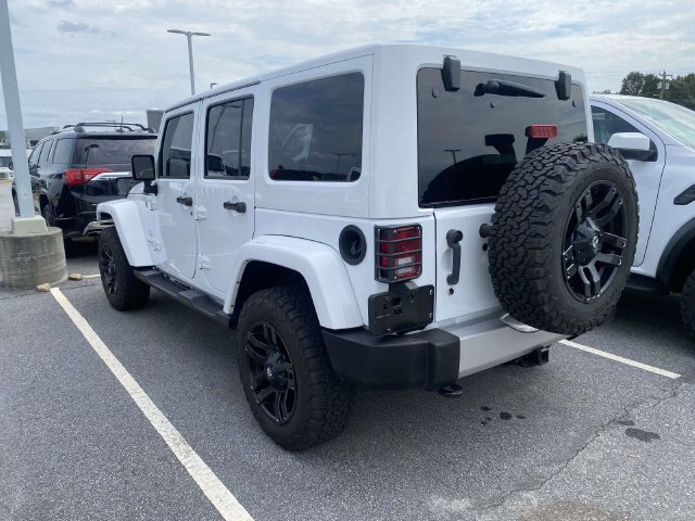 Used 2017 Jeep Wrangler Unlimited Sahara w/ Max Tow Package AWD/4WD image 5