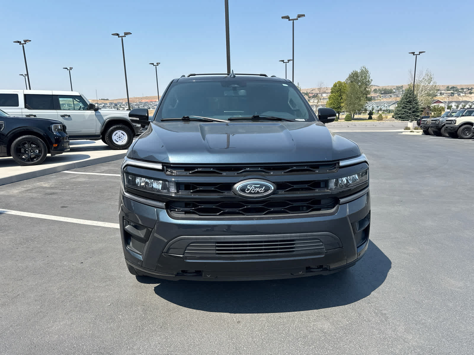 Certified 2022 Ford Expedition Max Limited AWD/4WD image 3