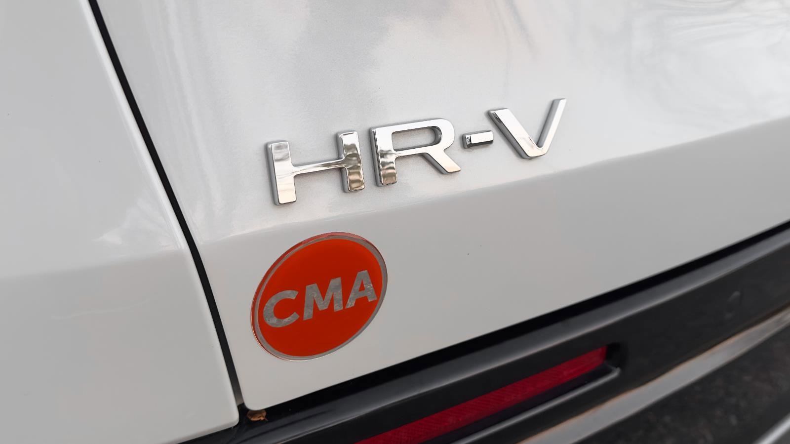 Used 2024 Honda HR-V EX-L image 9