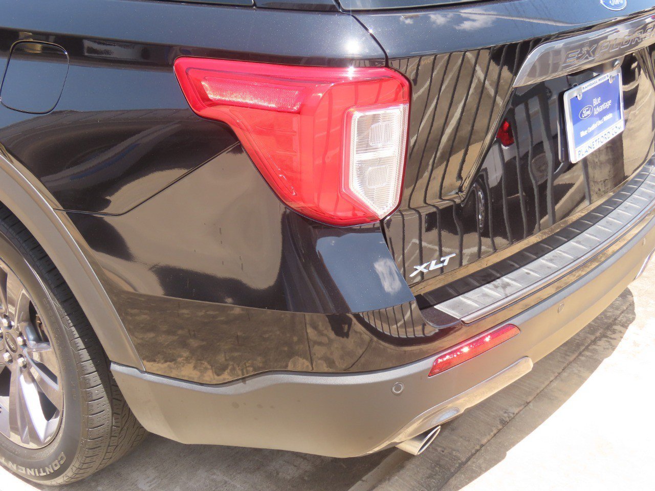 Certified 2023 Ford Explorer XLT w/ Equipment Group 202A RWD image 9