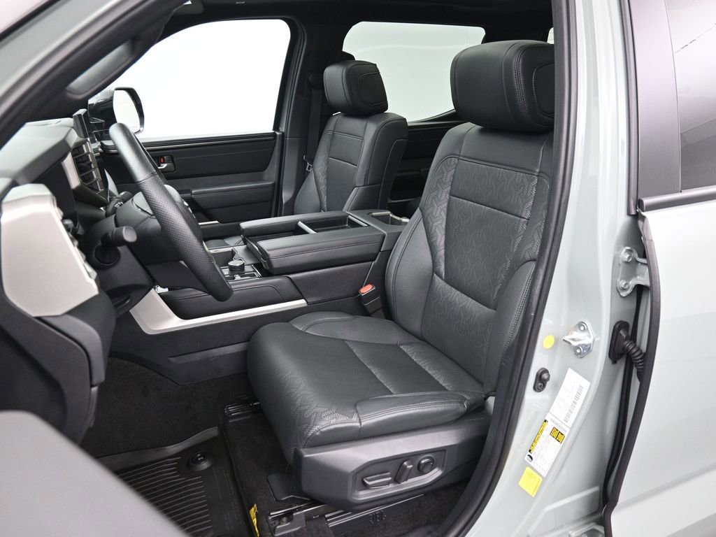 Used 2025 Toyota Tundra Limited image 37