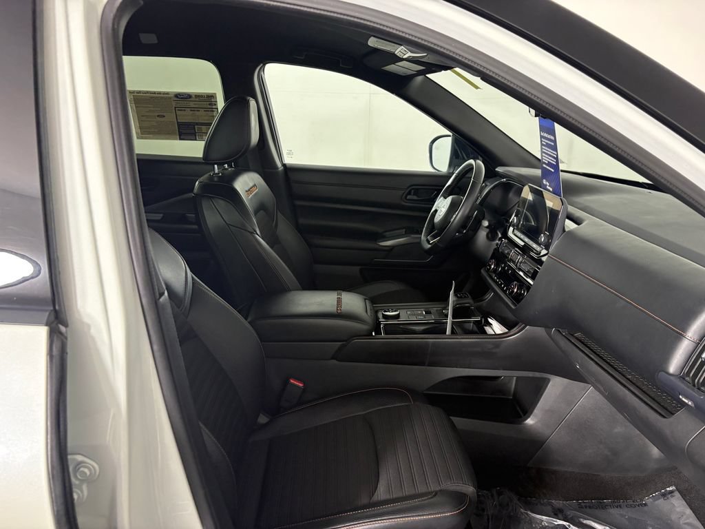 Used 2024 Nissan Pathfinder Rock Creek AWD/4WD image 35