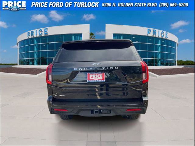 Certified 2025 Ford Expedition Active RWD image 6