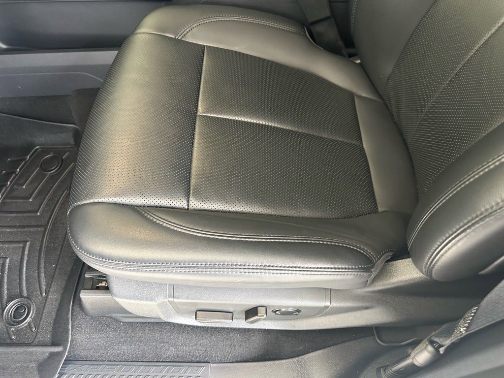 Certified 2024 Ford Expedition Max XLT image 24
