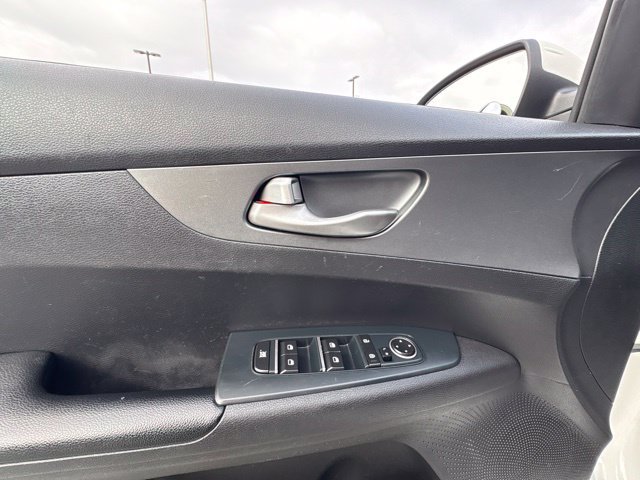 Used 2021 Kia Forte LXS FWD image 11