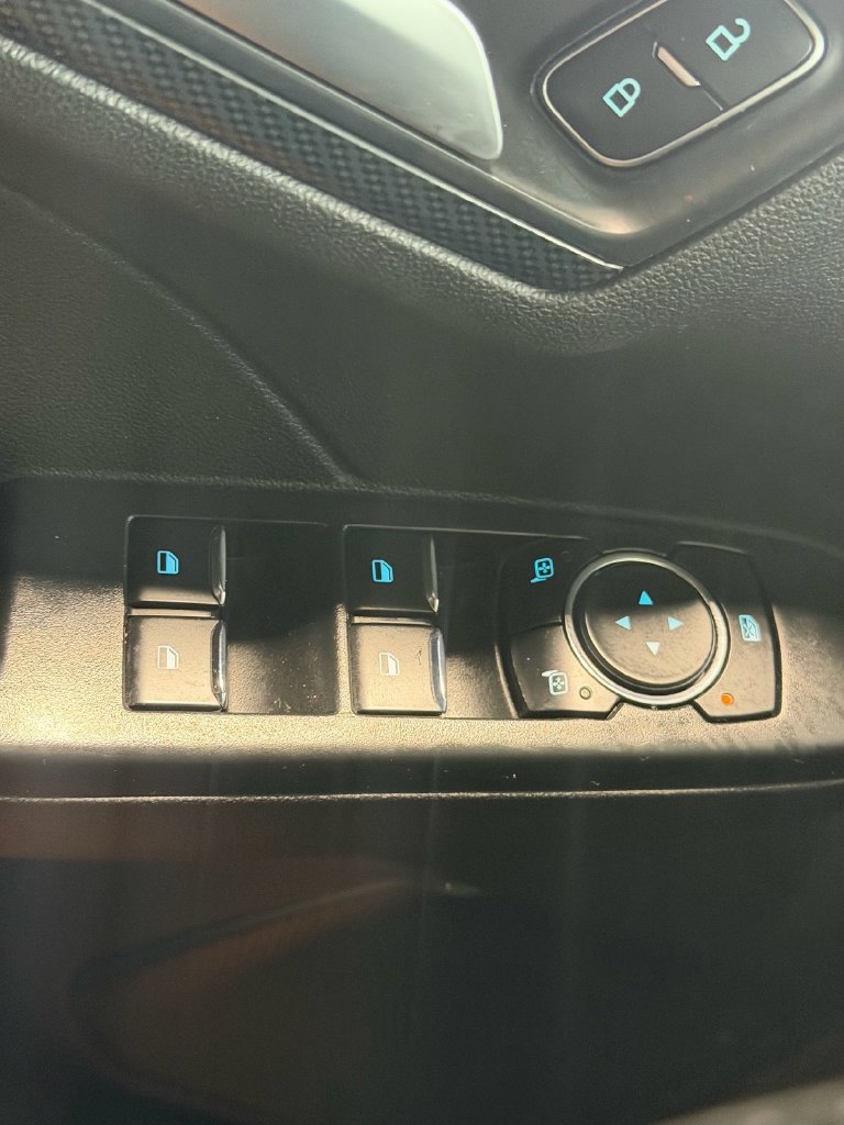 Certified 2025 Ford Escape ST-Line FWD image 32