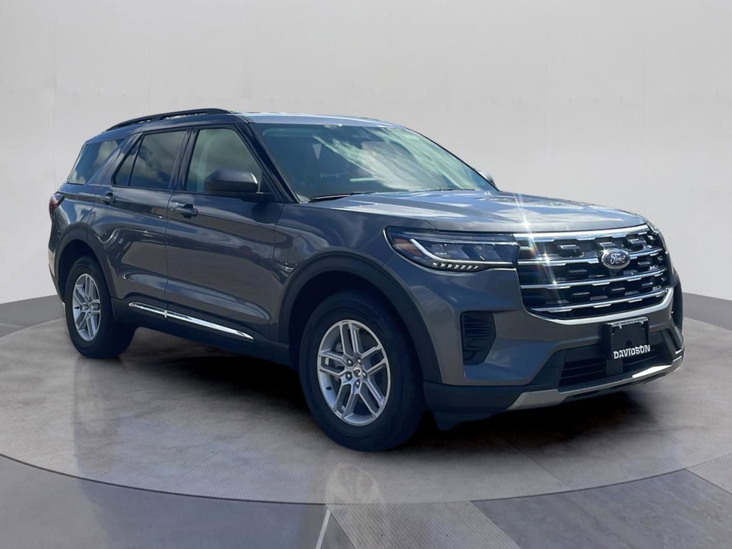 Certified 2025 Ford Explorer Active AWD/4WD image 9