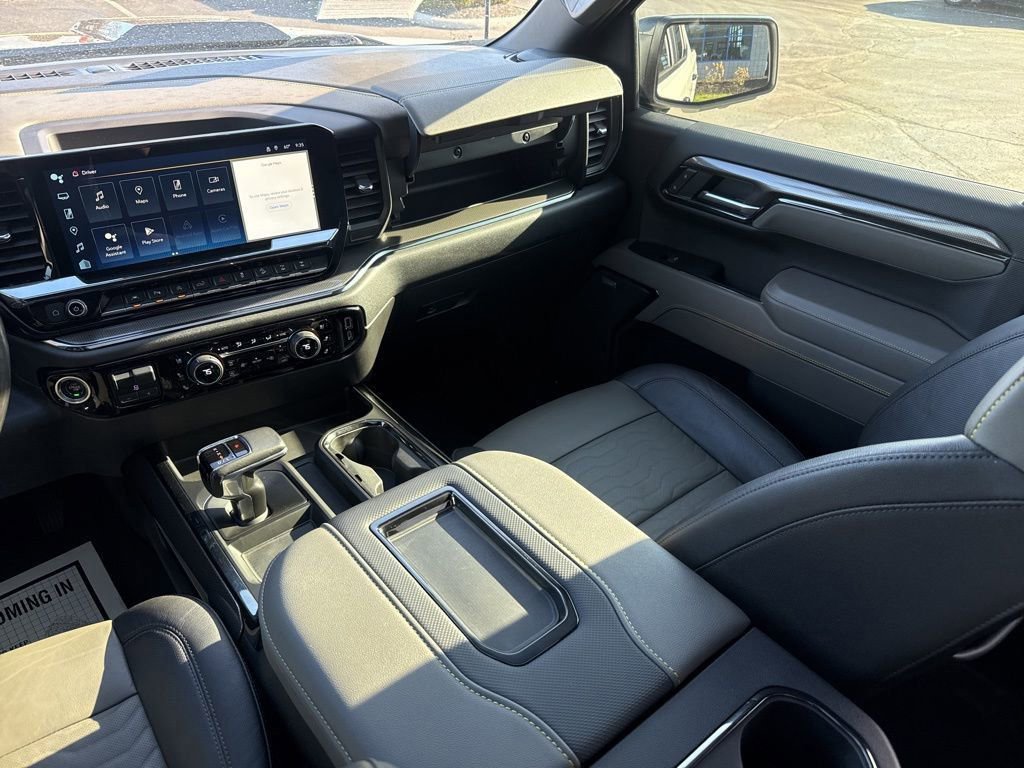 Used 2022 Chevrolet Silverado 1500 ZR2 w/ Technology Package AWD/4WD image 11
