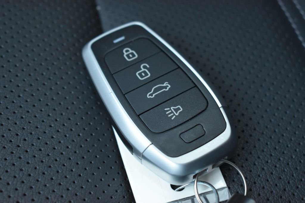 Used 2021 Honda CR-V Touring image 14