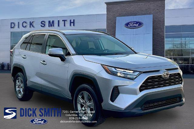 Used 2024 Toyota RAV4 XLE FWD image 3