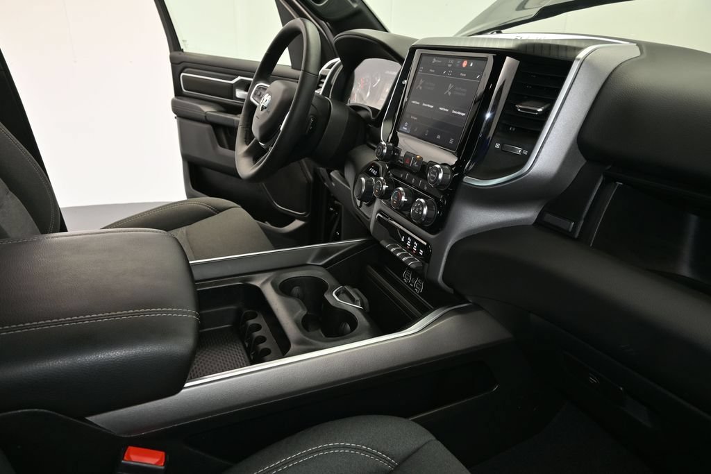 Used 2025 RAM 1500 Big Horn RWD image 15