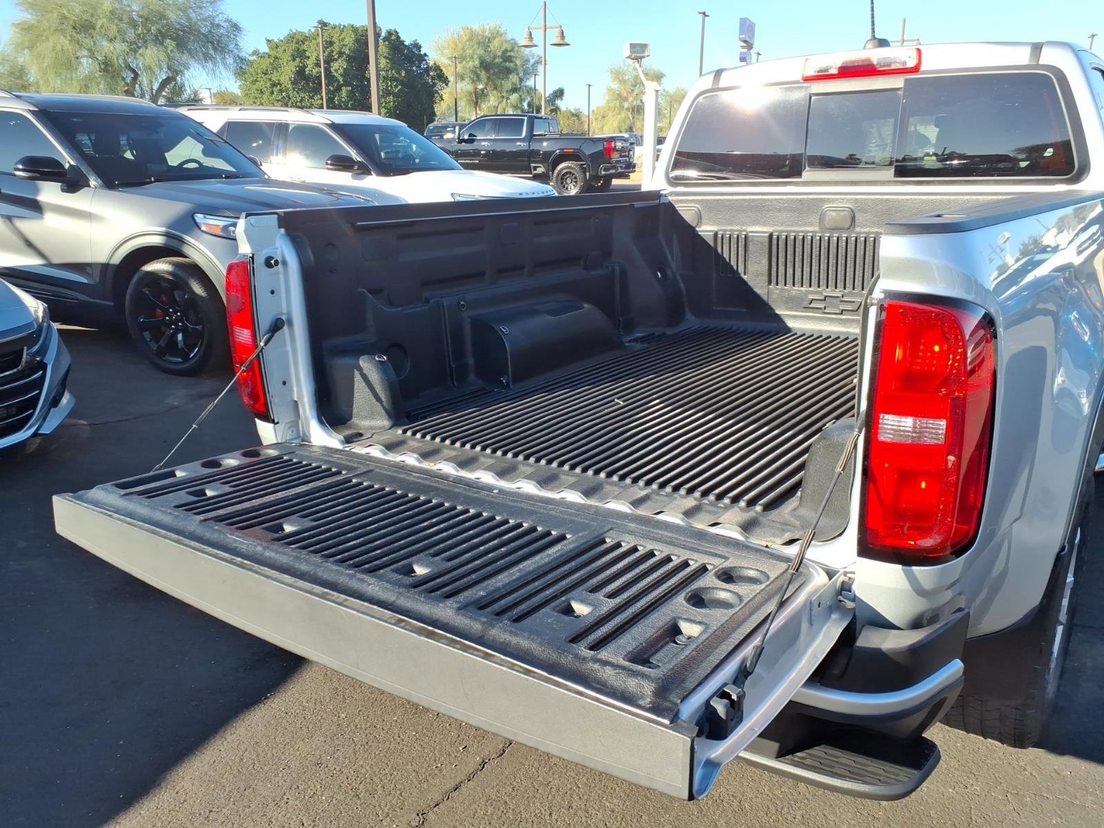 Used 2019 Chevrolet Colorado LT w/ LT Convenience Package image 16