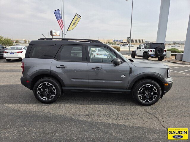 Certified 2025 Ford Bronco Sport Outer Banks w/ Outer Banks Tech Package+ AWD/4WD image 8