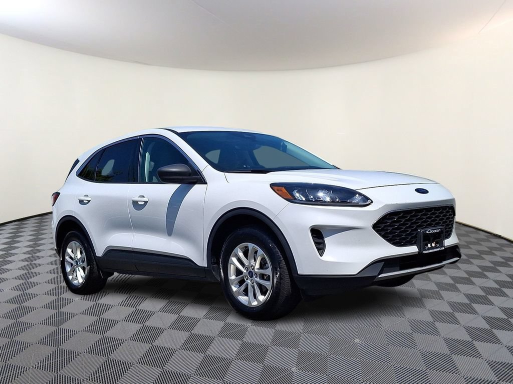 Certified 2022 Ford Escape SE w/ Convenience Package AWD/4WD image 1