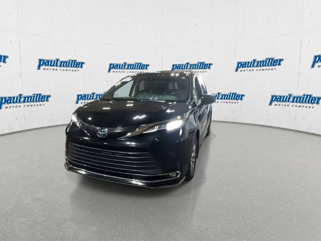 Used 2022 Toyota Sienna XLE FWD image 4