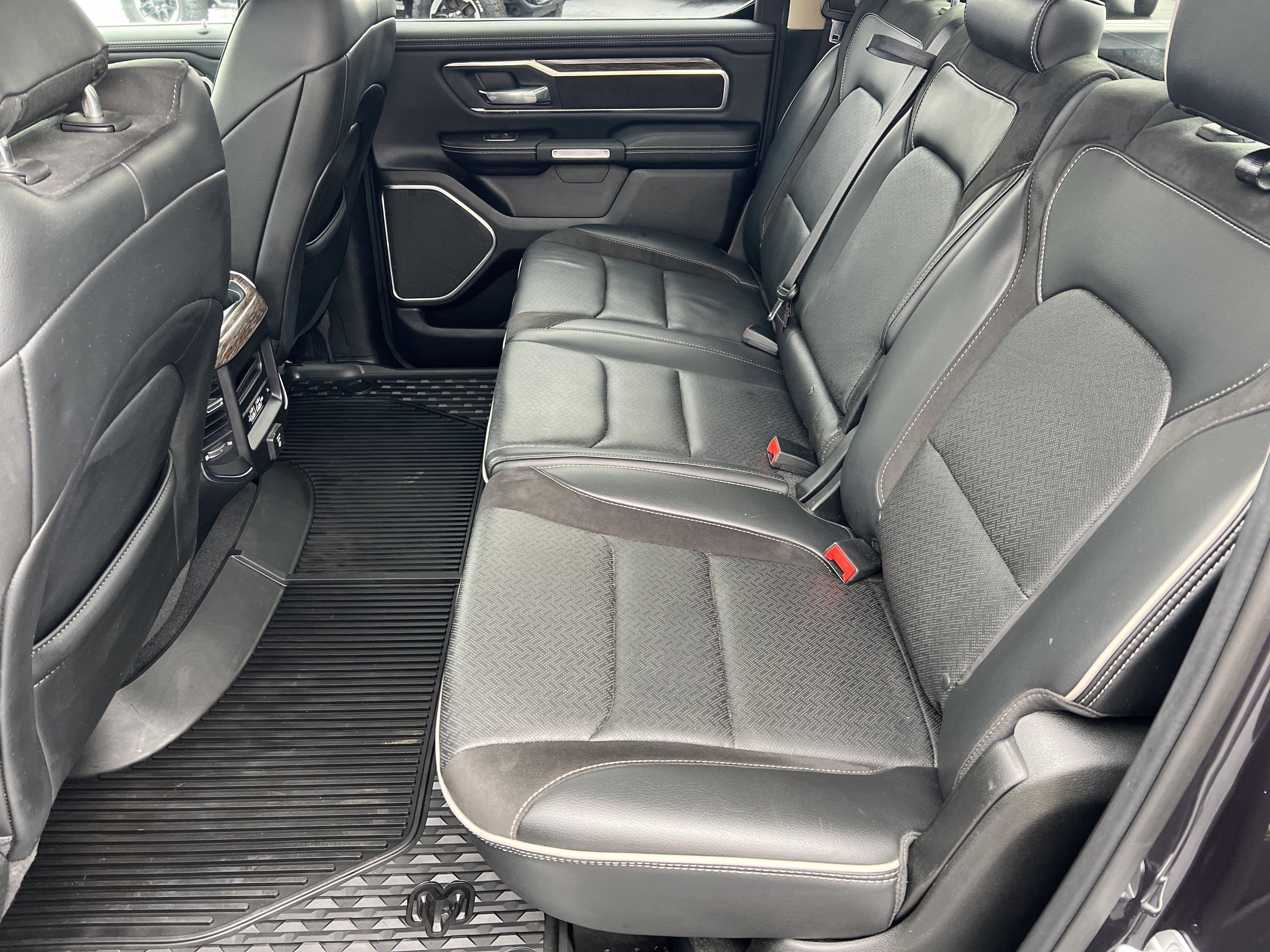 Used 2019 RAM 1500 Laramie image 23