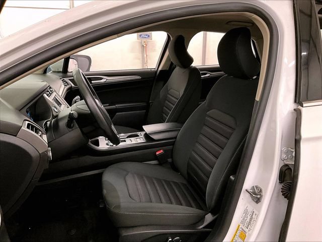 Certified 2018 Ford Fusion SE FWD image 24
