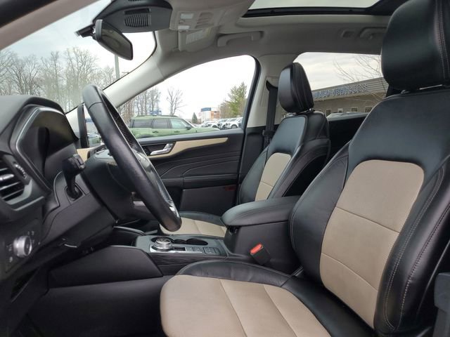 Certified 2021 Ford Escape Titanium w/ Titanium Elite Package AWD/4WD image 10