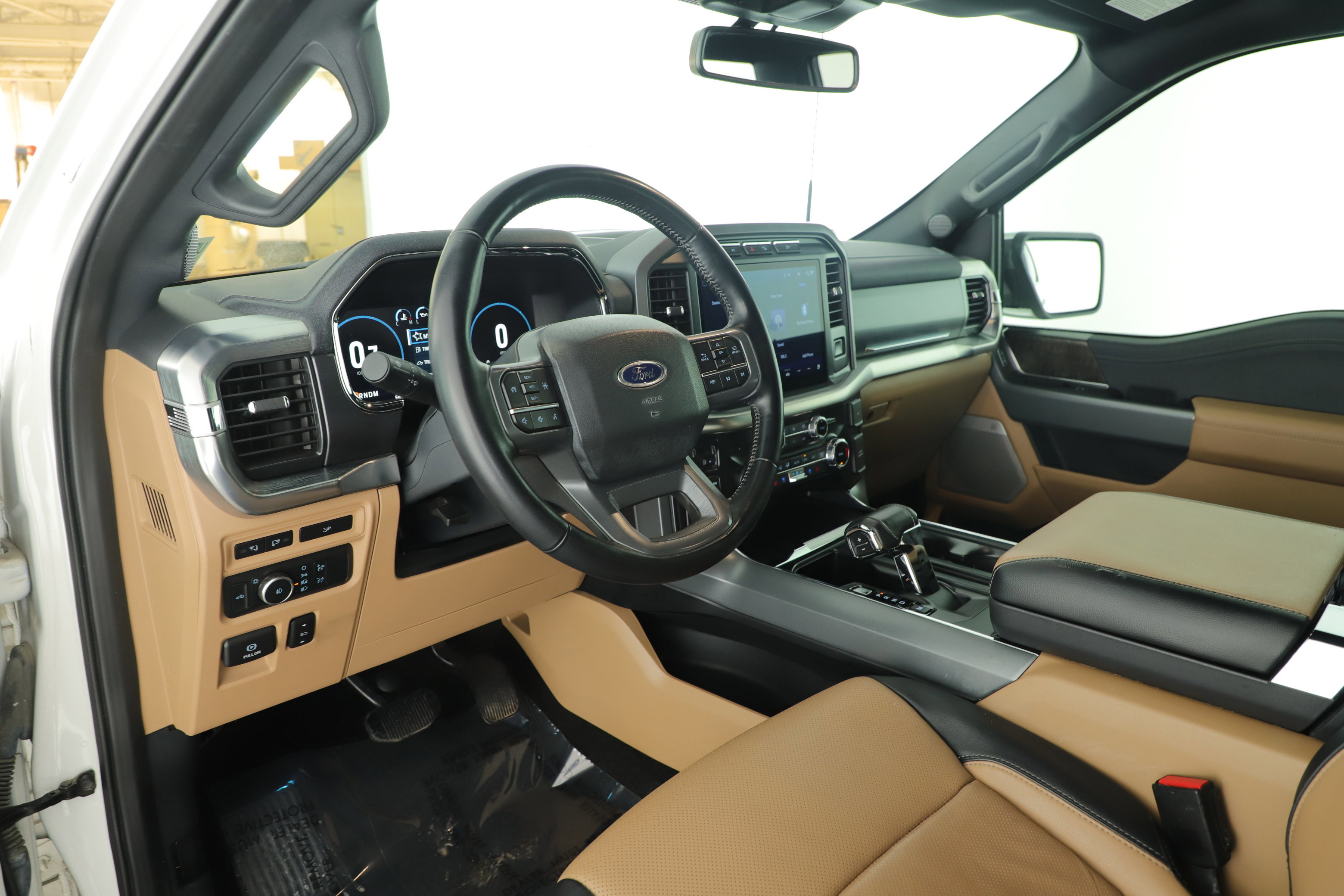 Certified 2022 Ford F150 Lariat image 5