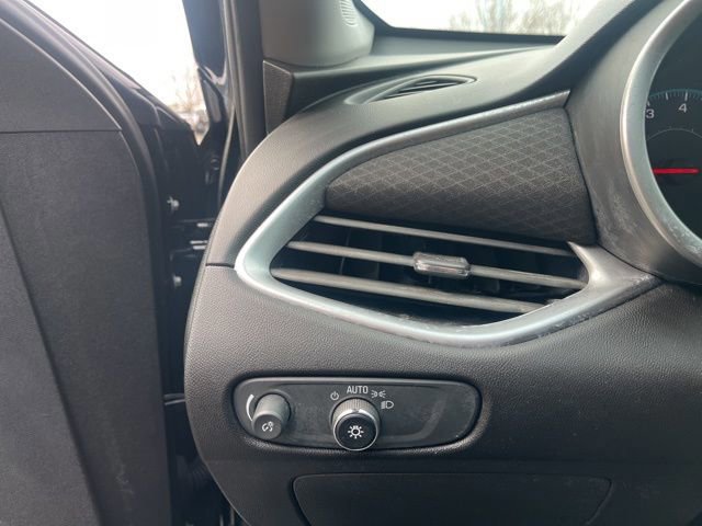 Used 2023 Chevrolet Malibu LT w/ Driver Confidence Package image 19