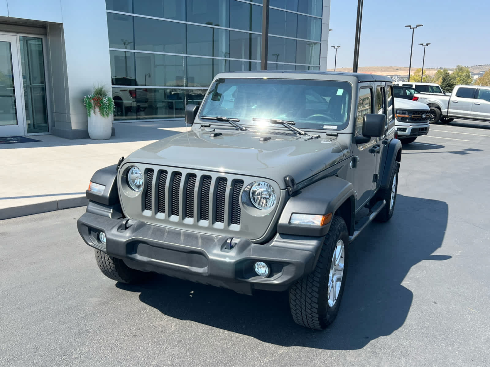 Used 2021 Jeep Wrangler Unlimited Sport AWD/4WD image 2