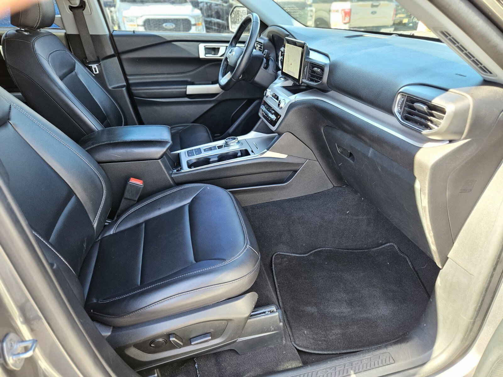 Certified 2023 Ford Explorer XLT w/ Equipment Group 202A image 12