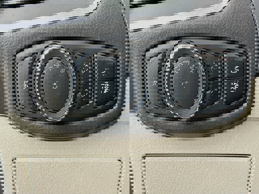 Certified 2024 Ford Edge Titanium image 26