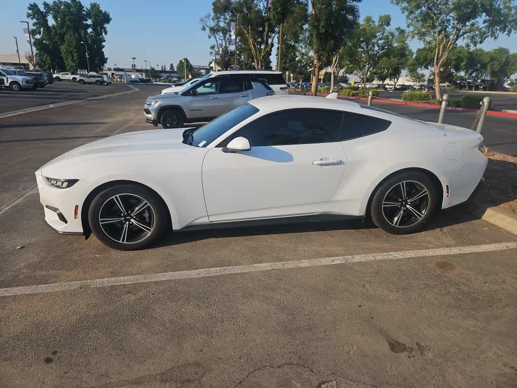 Certified 2024 Ford Mustang Coupe RWD image 5