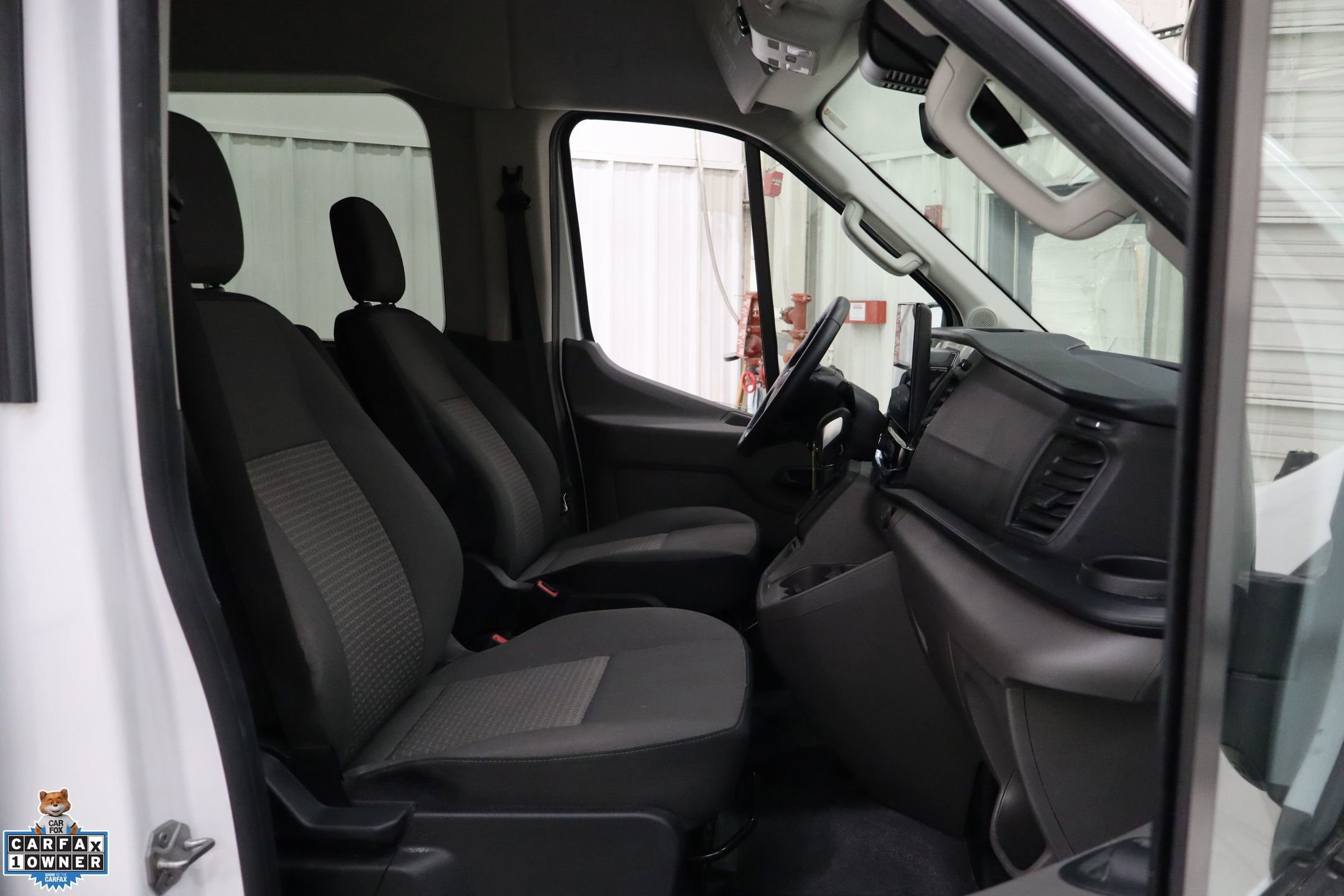 Certified 2025 Ford Transit 350 XLT image 28