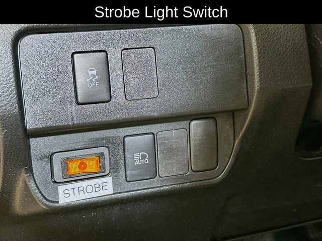 Used 2022 Toyota Tacoma SR AWD/4WD image 9