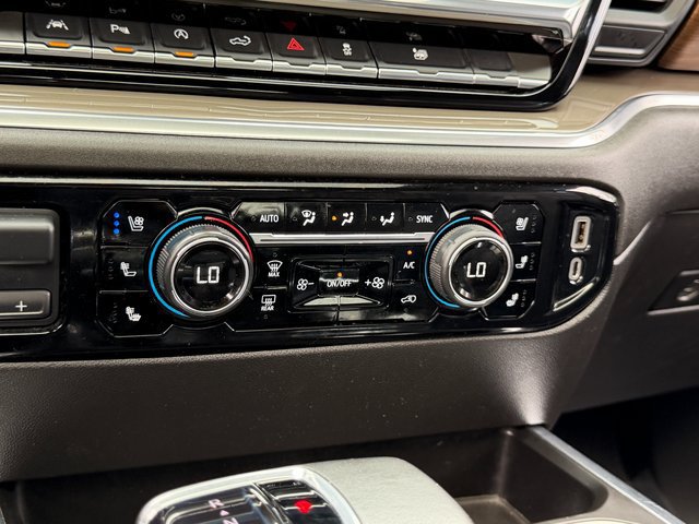 Used 2022 Chevrolet Silverado 1500 High Country w/ High Country Premium Package AWD/4WD image 12