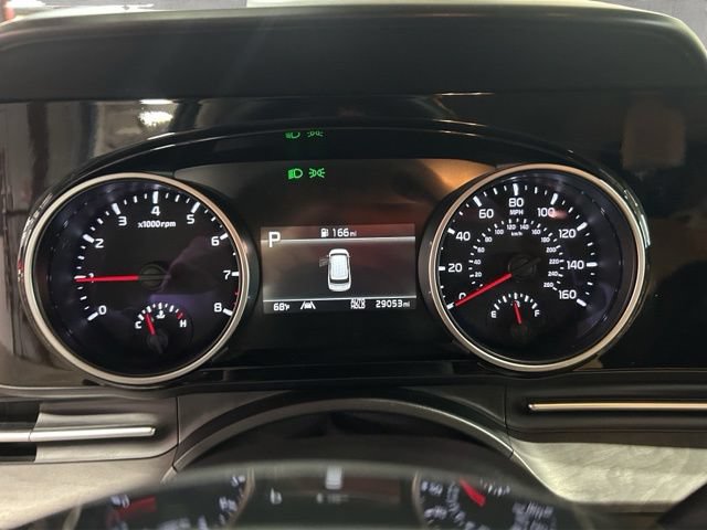 Used 2024 Kia Carnival EX FWD image 22