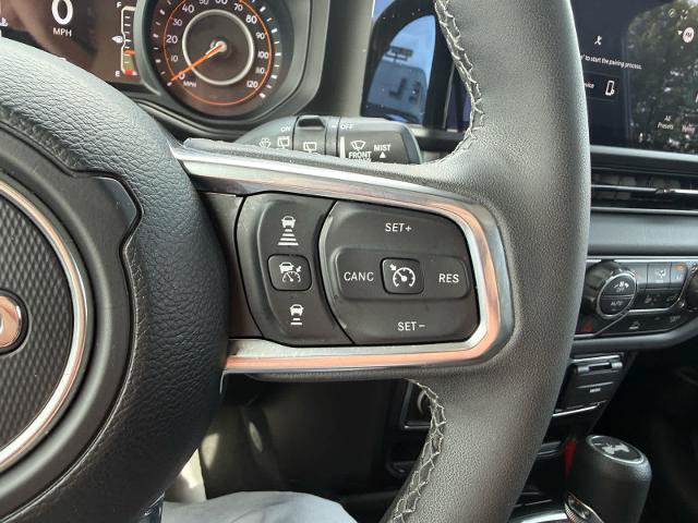 Used 2026 Jeep Wrangler Unlimited Sahara AWD/4WD image 16