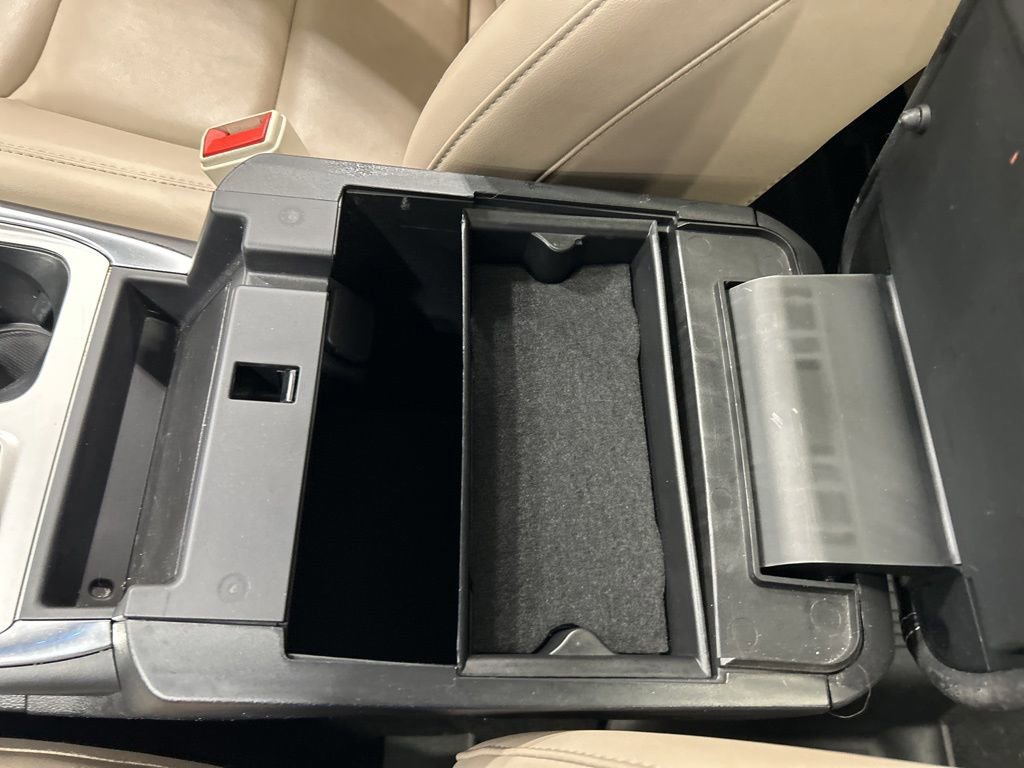 Certified 2022 Ford Explorer XLT w/ Equipment Group 202A image 27