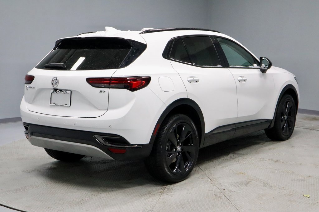 Used 2023 Buick Envision Essence w/ Sport Touring Package image 5