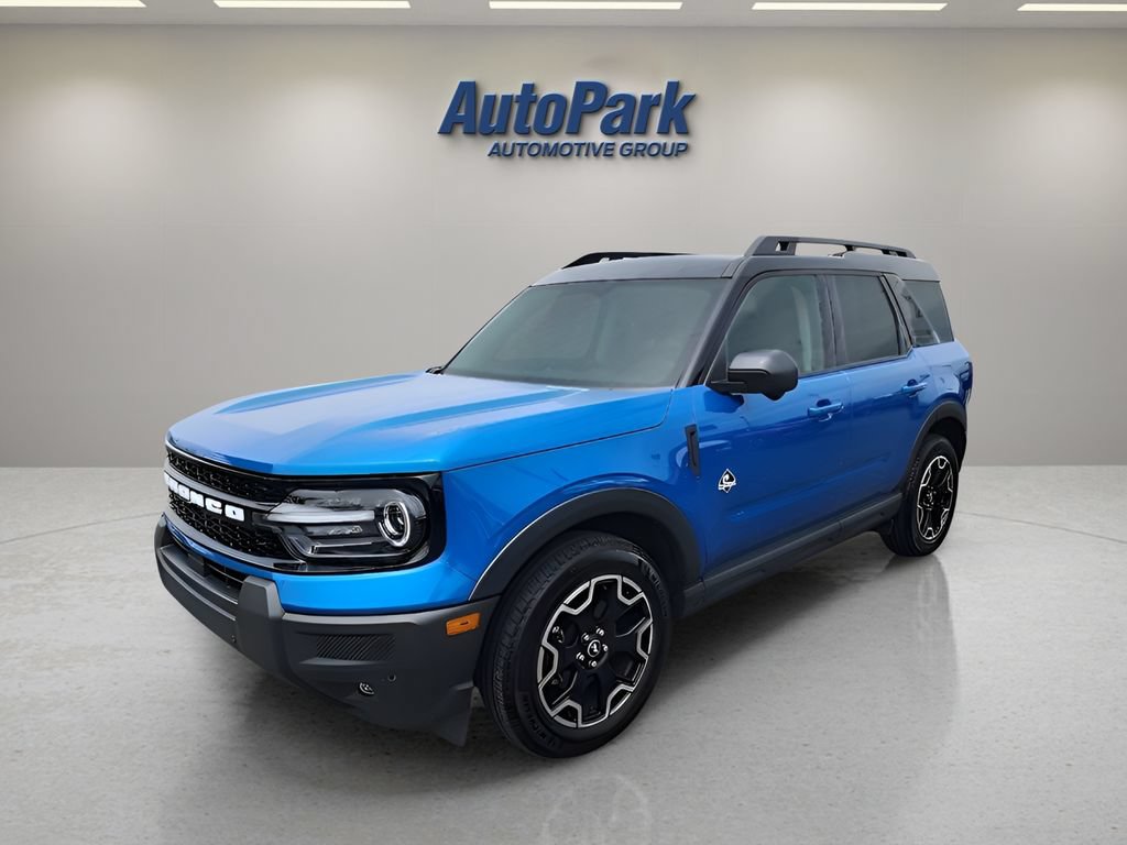 Certified 2025 Ford Bronco Sport Outer Banks w/ Outer Banks Tech Package+ AWD/4WD image 3