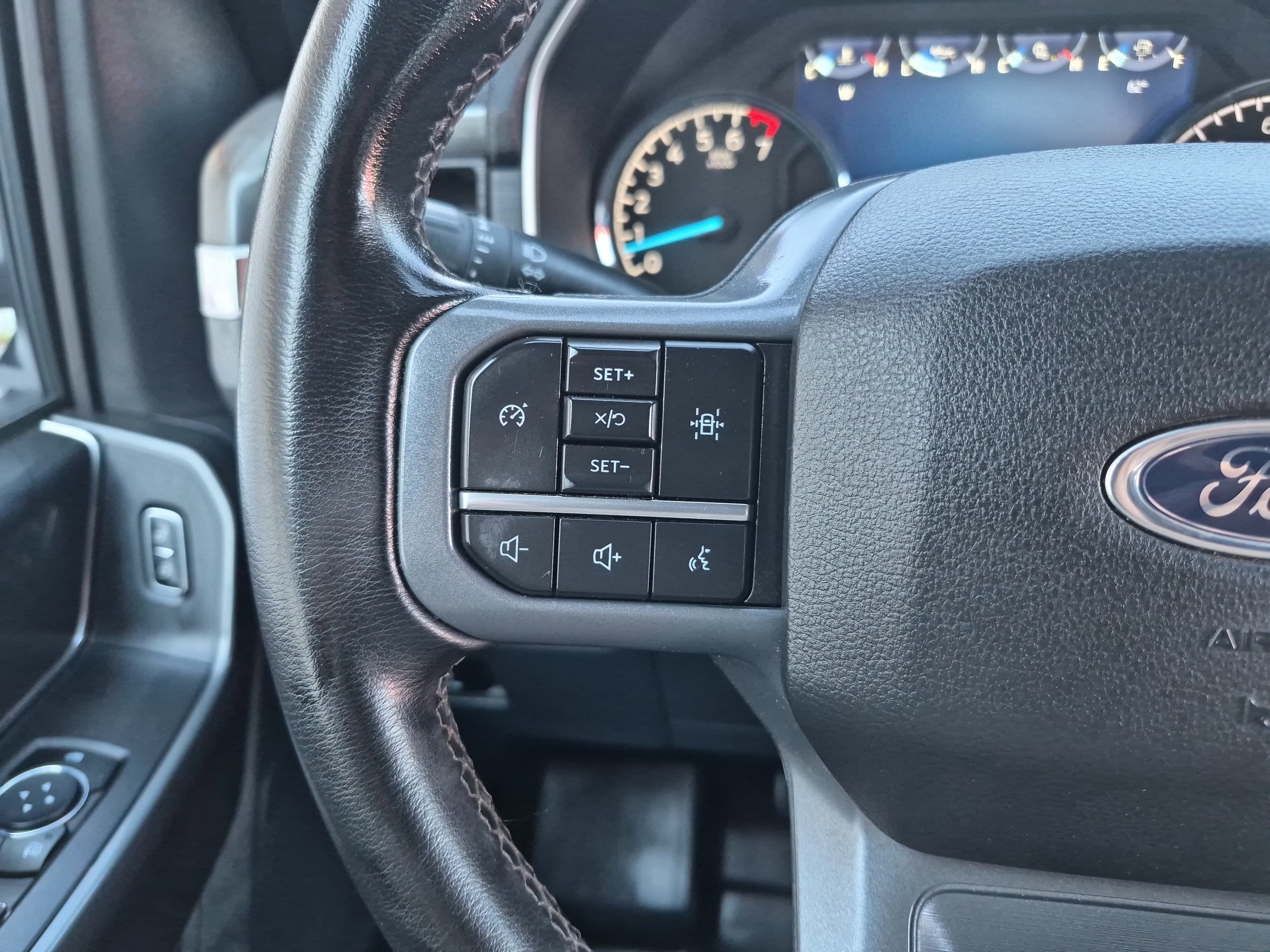 Certified 2023 Ford F150 XLT w/ Equipment Group 302A High image 24