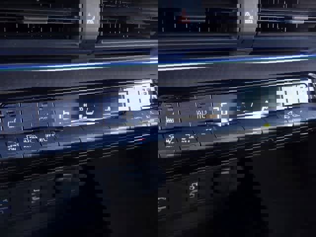 Used 2023 Toyota Prius XLE image 26