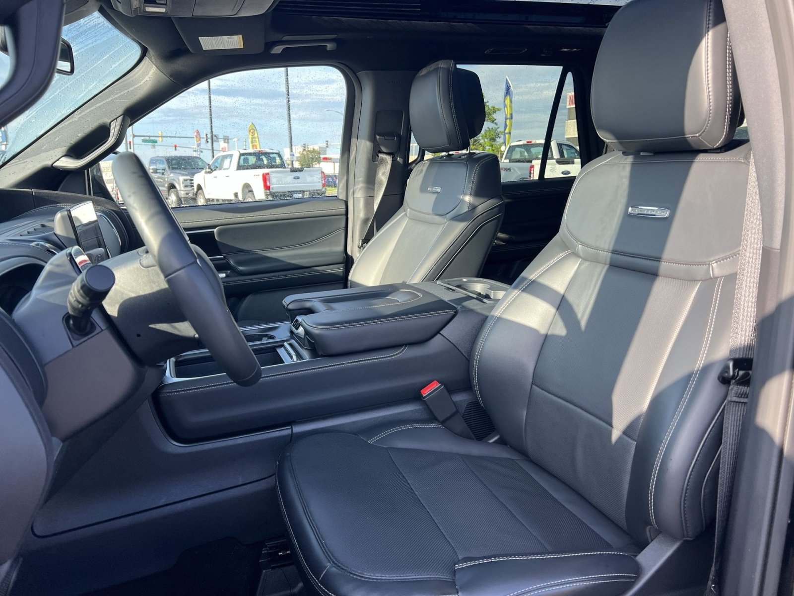 Certified 2026 Ford Expedition Platinum w/ Stealth Performance Package AWD/4WD image 13