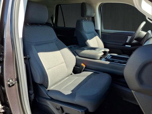 Certified 2025 Ford Expedition Active image 15