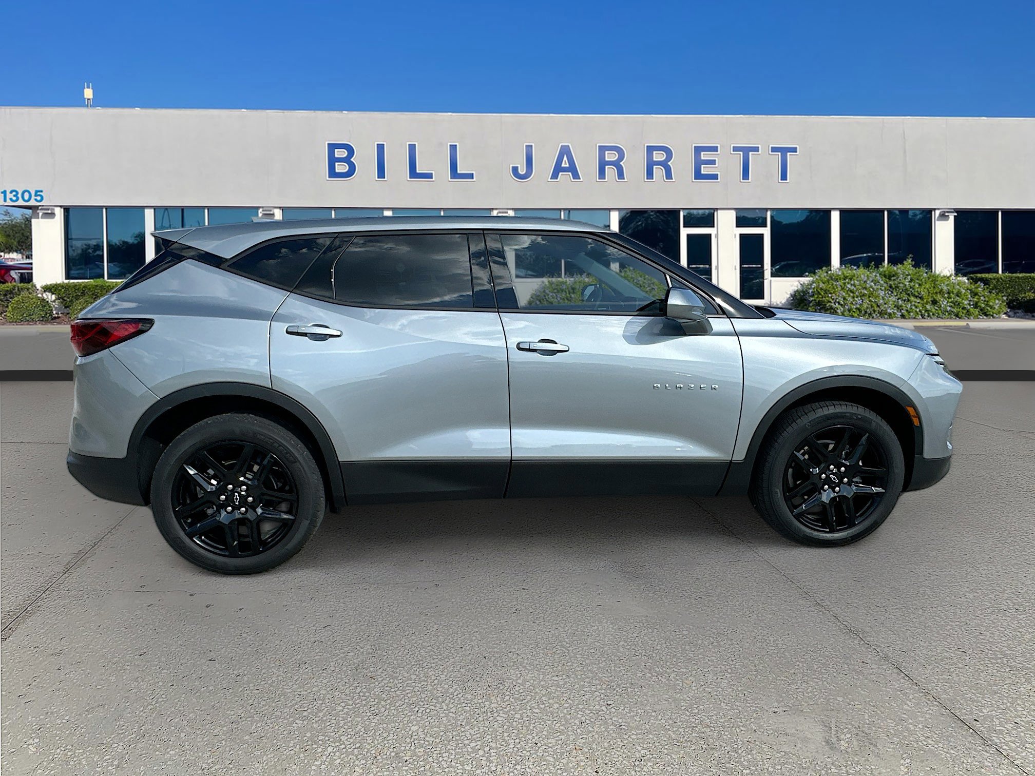 Used 2023 Chevrolet Blazer LT w/ Driver Confidence Package image 6