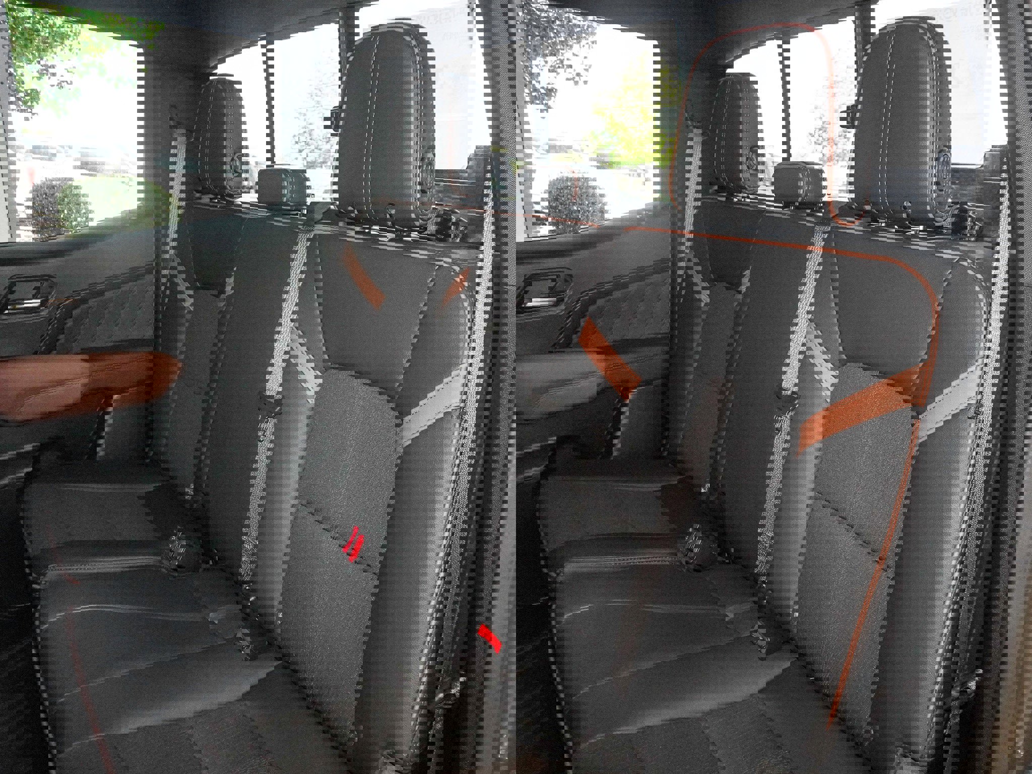 Used 2024 GMC Canyon AT4 w/ LPO, Skid Plate Package image 38